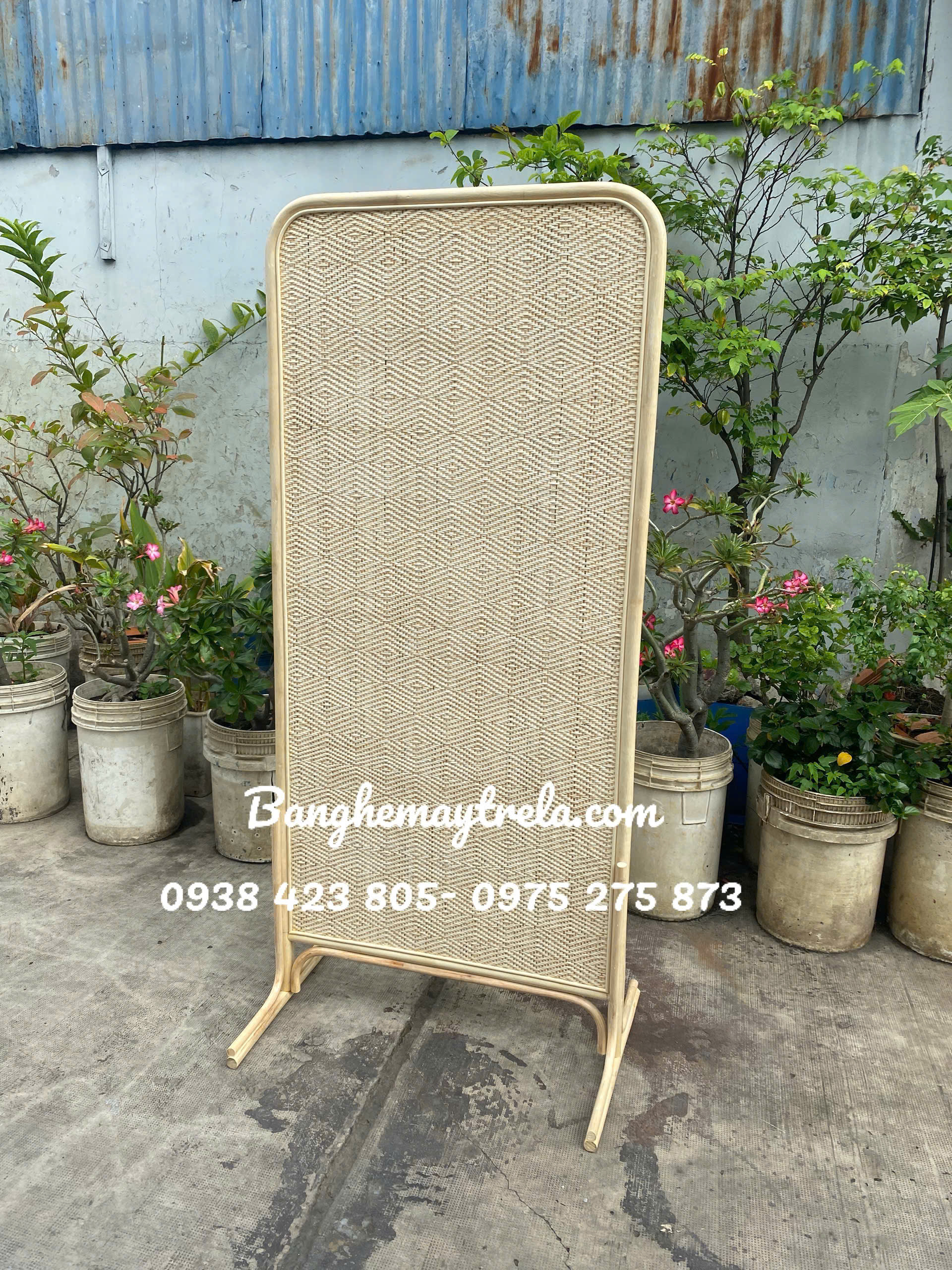 Vách ngăn mây spa đan kín